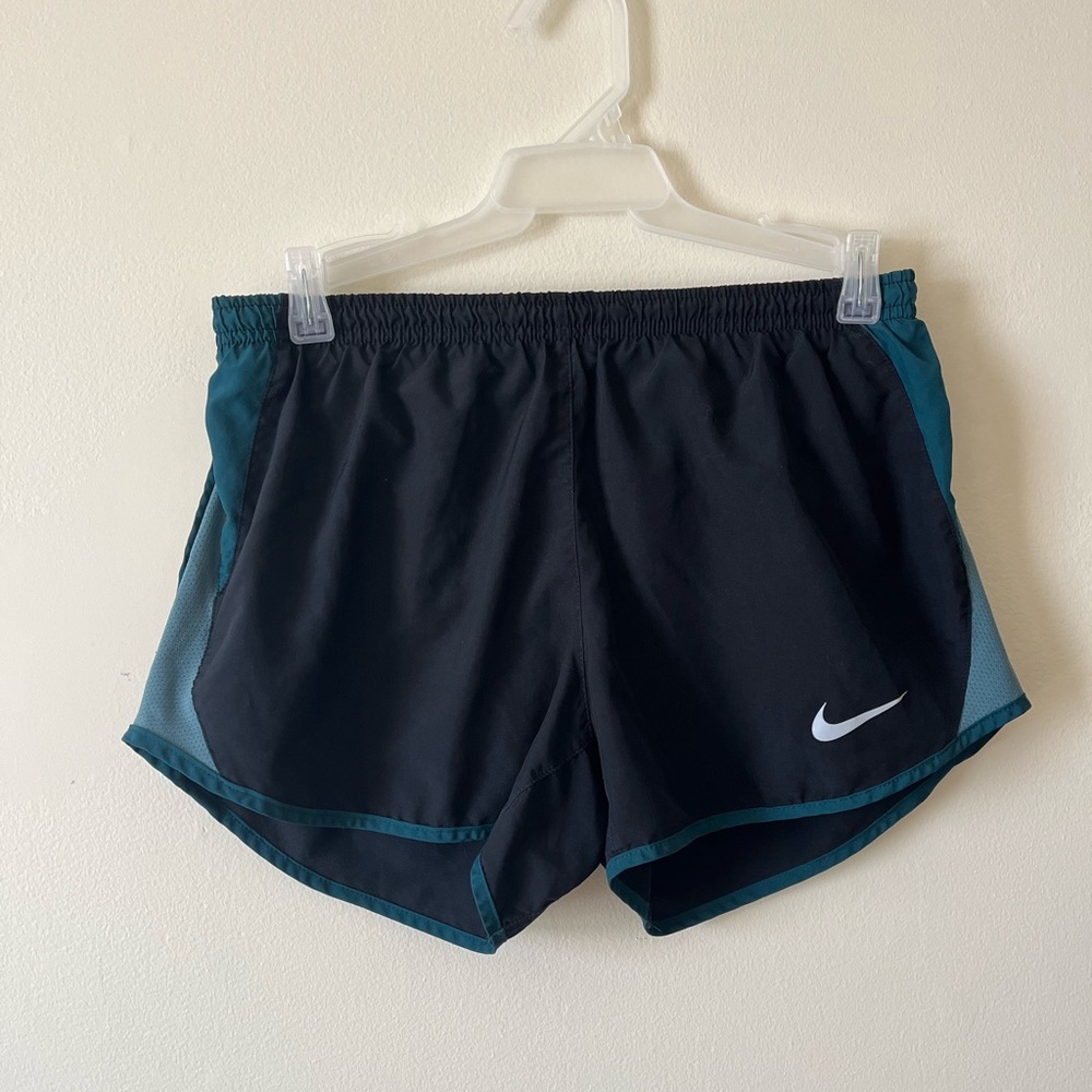 Nike Women’s Shorts Size Small